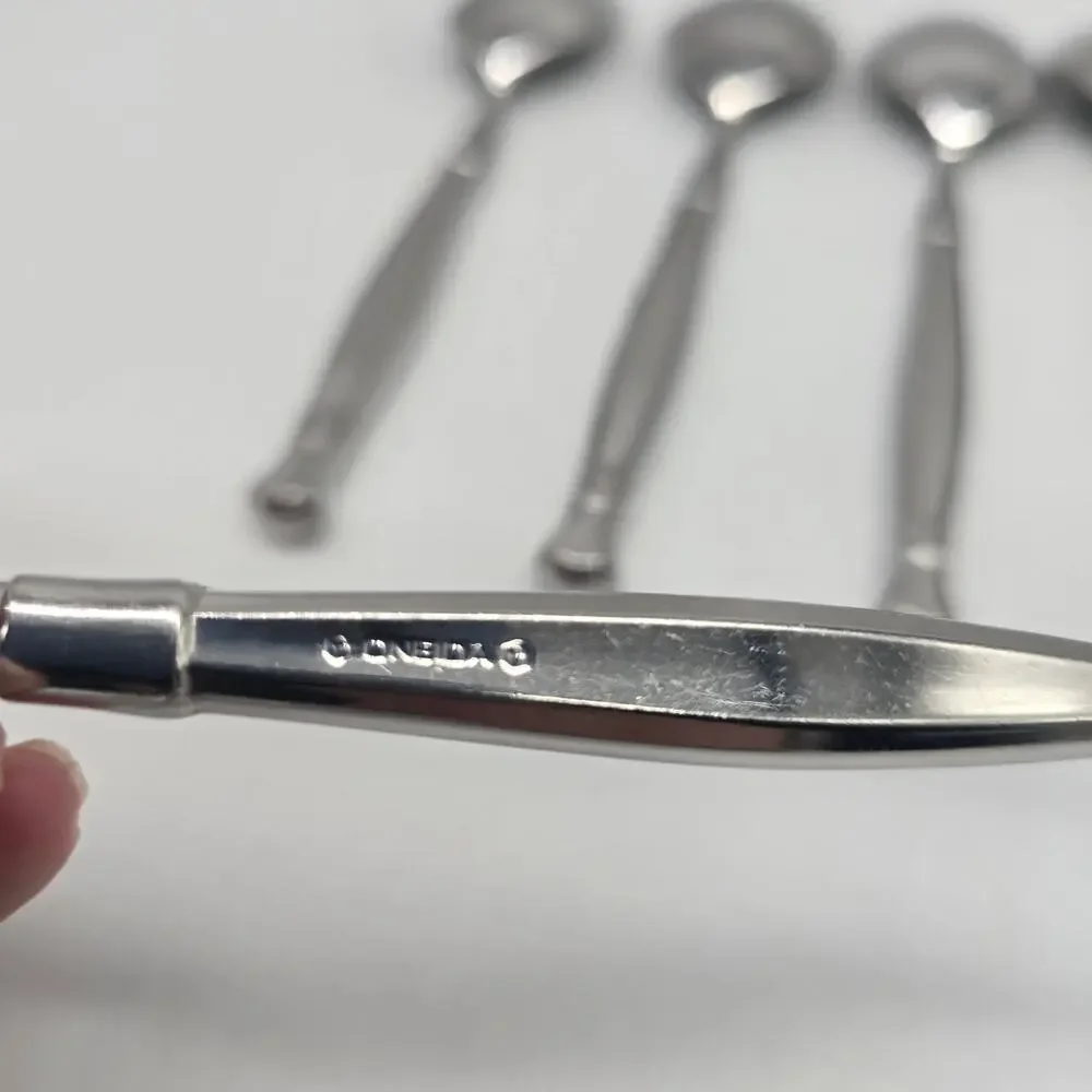 Oneida Act 1 Glossy Stainless Heirloom Cube Flatware 7 Soup Spoons Tablespoons